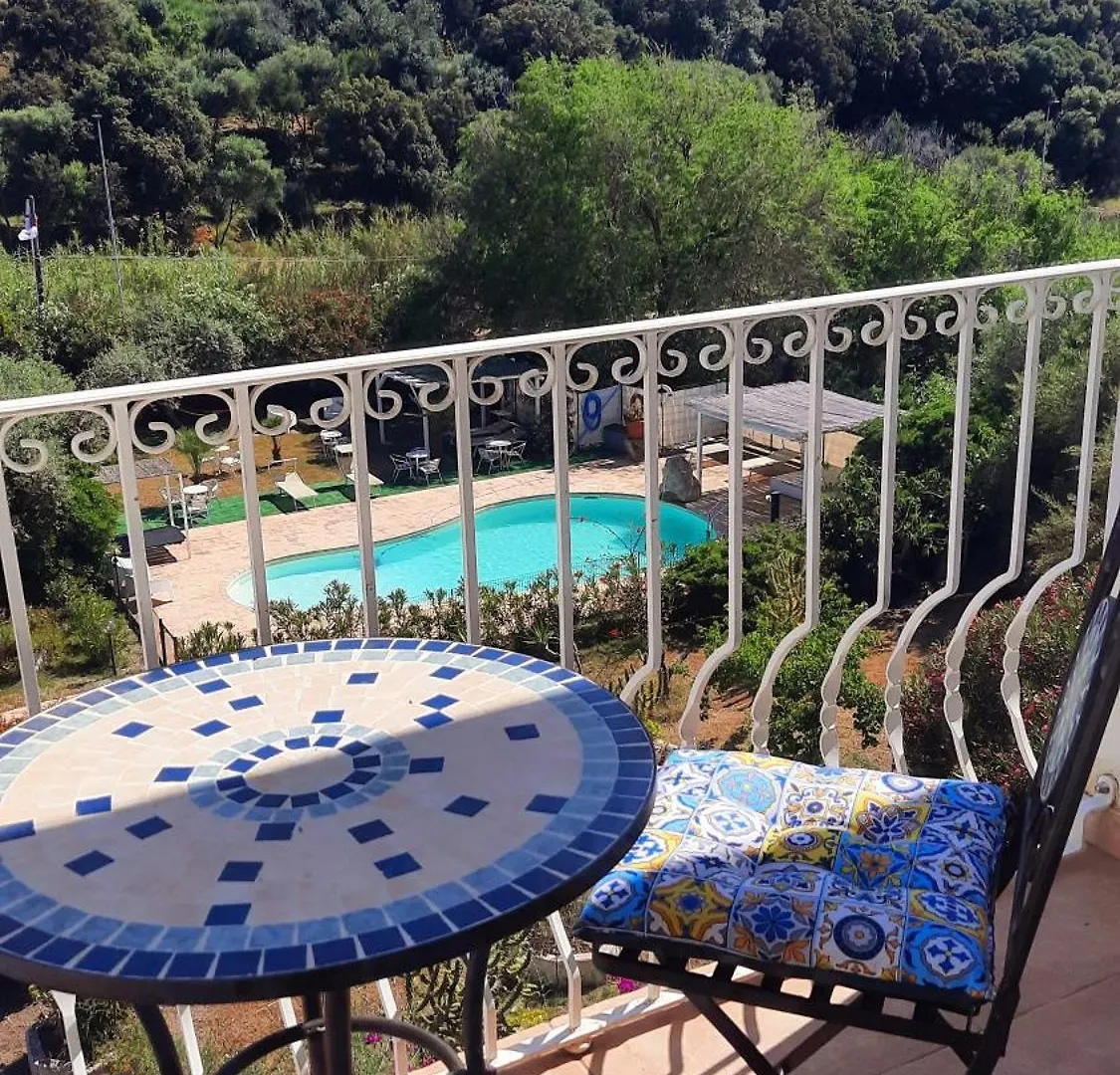 Bed & Breakfast Villa Agnese Badesi