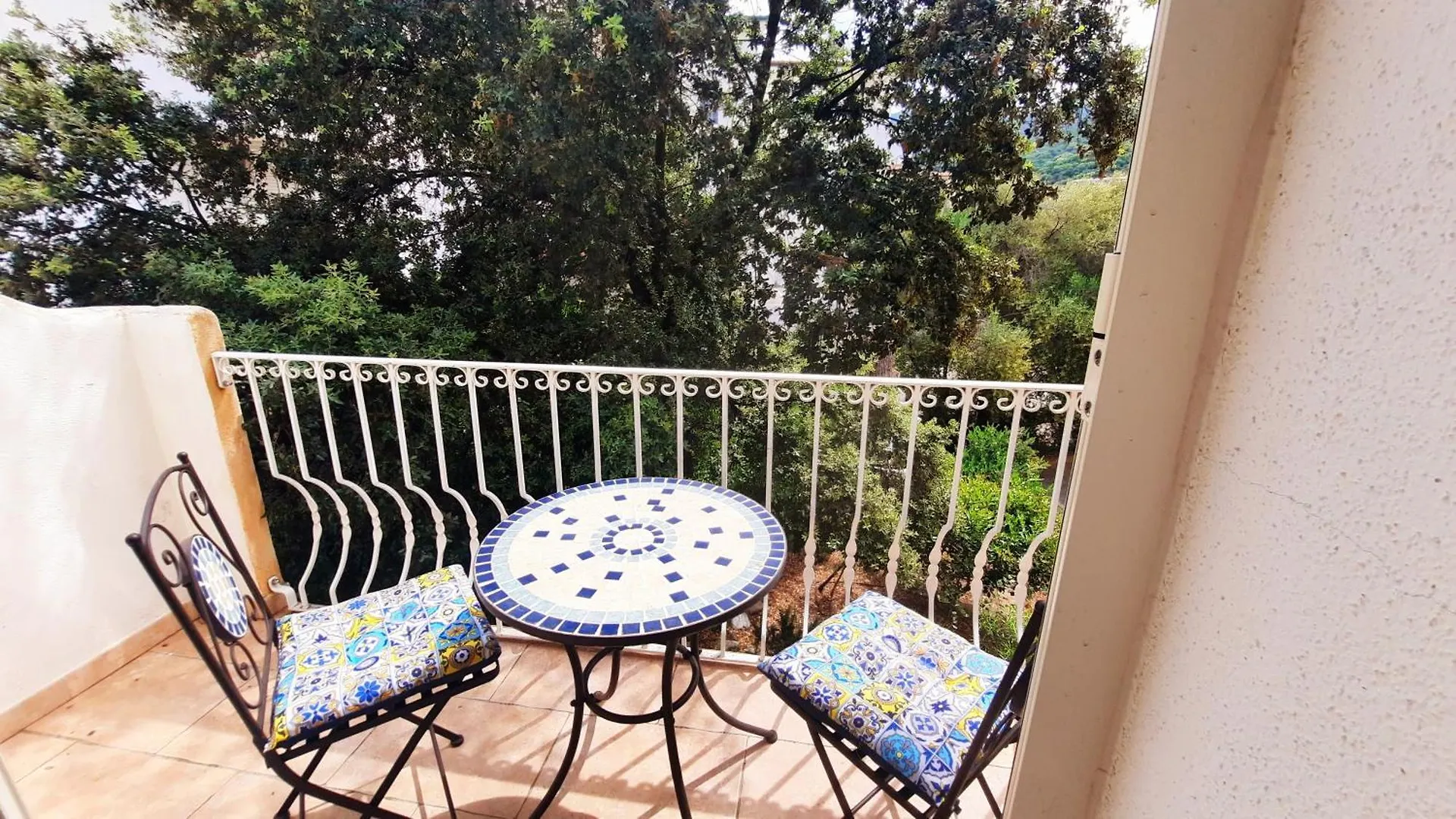 Bed & Breakfast Villa Agnese Badesi